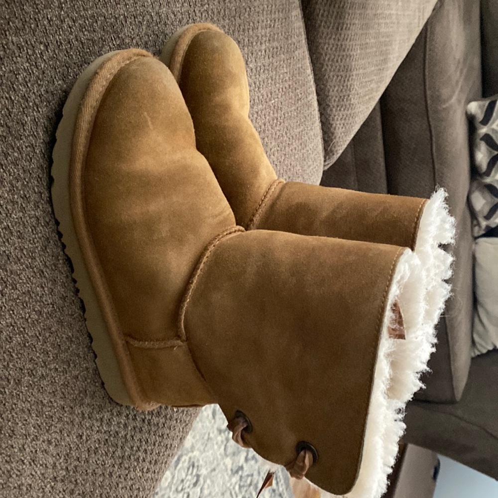 Ugg Authentic